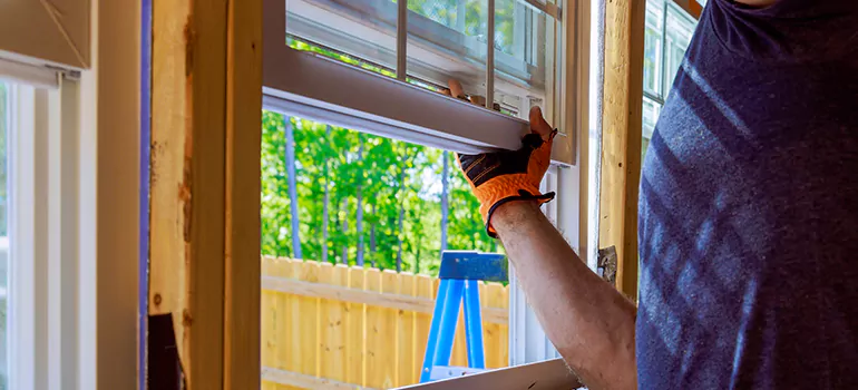 >Bay Window Curtain Rail Track in Miami Lakes, FL