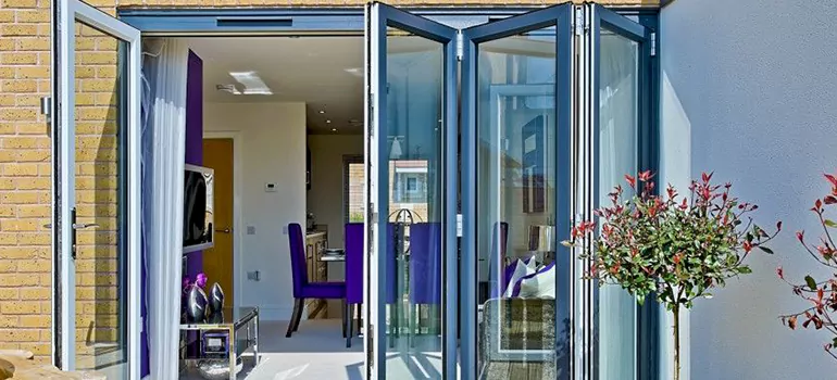 Commercial Door Glass Repair in Miami Lakes, FL